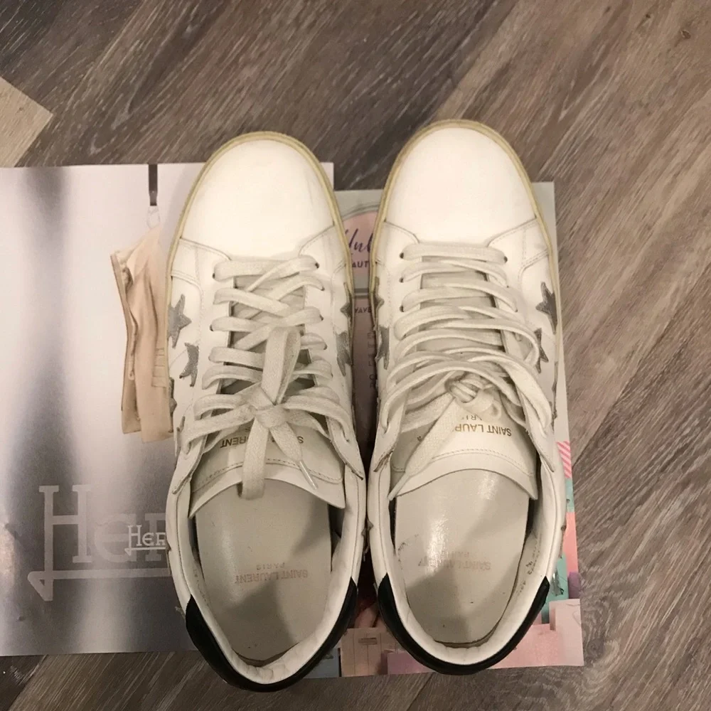 YSL Saint Laurent Stars Leather Sneakers - Picture 3 of 12